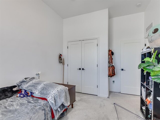 114 Alamosa Rd, Norman, OK 73069 - bedroom featuring light carpet