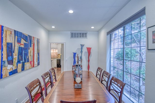 dining area with visible vents and recessed lighting