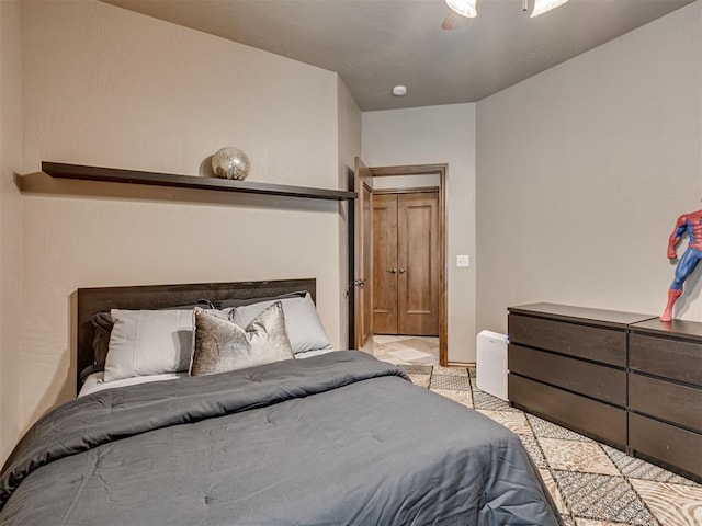 bedroom featuring ceiling fan