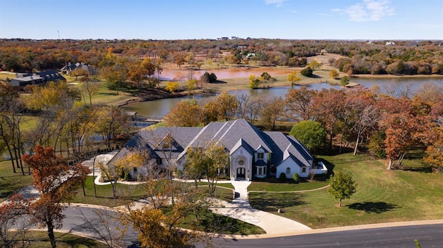 bird's eye view with a water view