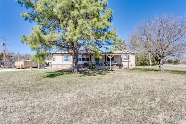 ranch-style house with a porch