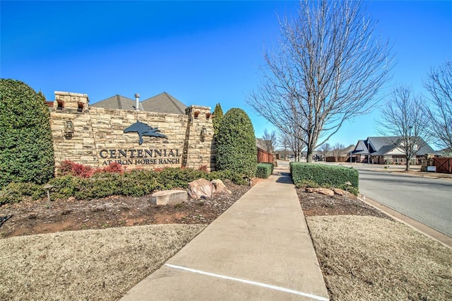 view of community / neighborhood sign