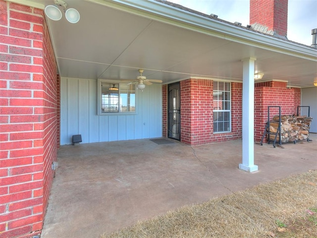 view of patio / terrace with covered porch and ceiling fan