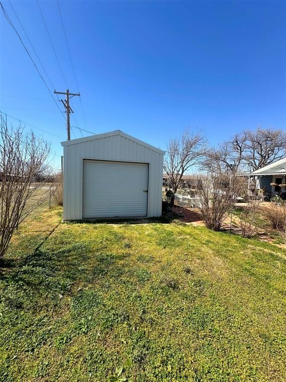 detached garage with driveway