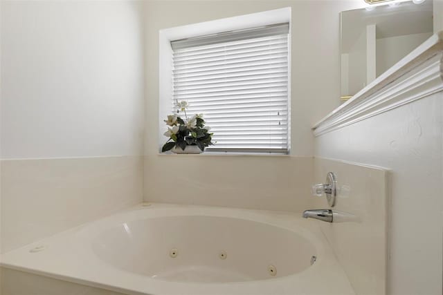 full bath featuring a jetted tub