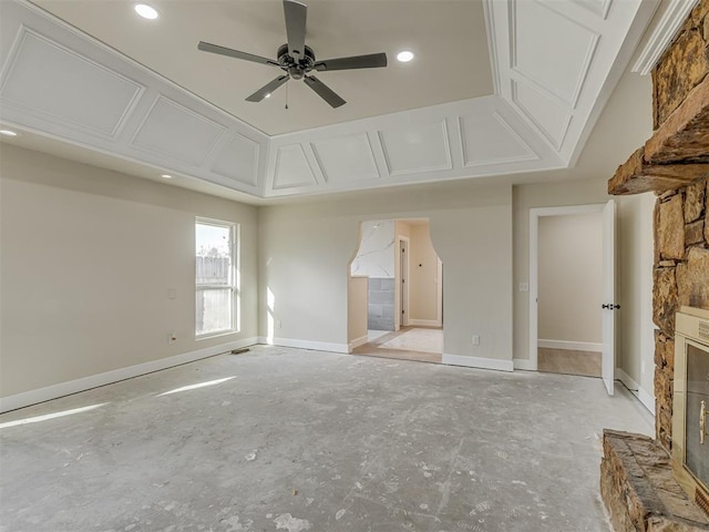 unfurnished living room featuring recessed lighting, baseboards, and ceiling fan