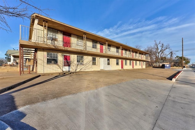 3333 S Walker Ave, Oklahoma City, OK 73109 - view of building exterior with stairs