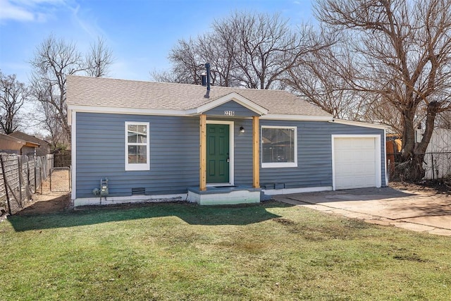 view of front of house featuring fence, driveway, a front lawn, a garage, and crawl space