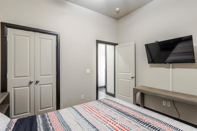 2241 W Mickey Dr, Mustang, OK 73064 - bedroom with a closet