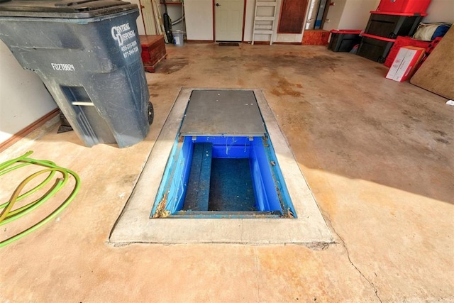 view of entry to storm shelter