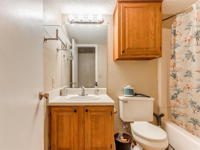 full bath with shower / tub combo, a textured ceiling, vanity, and toilet