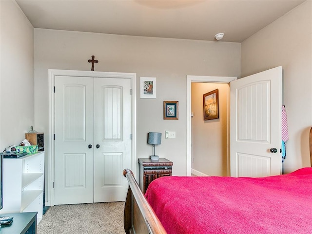 bedroom with a closet