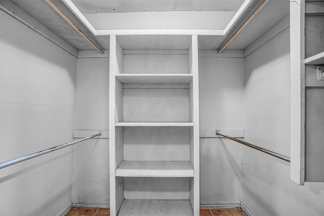 1724 N Lee St, Altus, OK 73521 - view of spacious closet