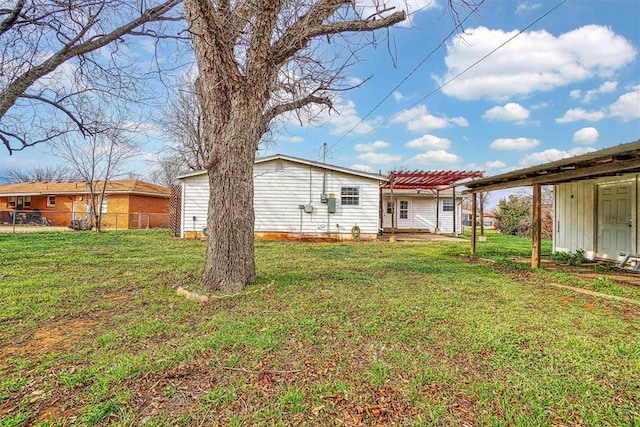 1724 N Lee St, Altus, OK 73521 - exterior space with a lawn and fence