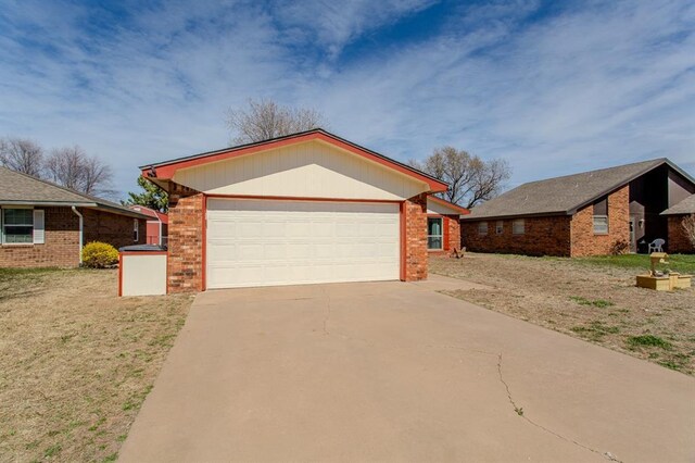 5618 Cedar Ridge Dr, Enid, OK 73703 - photo 4