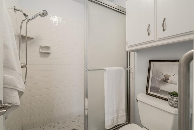 2408 Cypress Ct, Edmond, OK 73013 - full bathroom featuring a shower stall and toilet