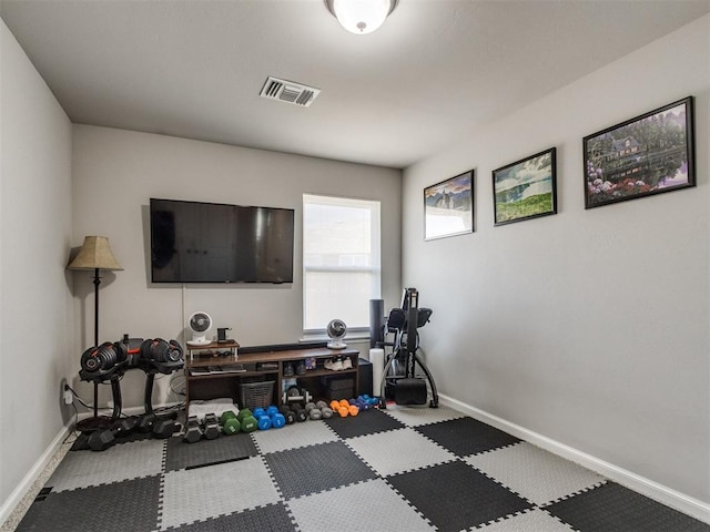 3819 Mistwood Pl, Norman, OK 73026 - exercise area featuring baseboards and carpet