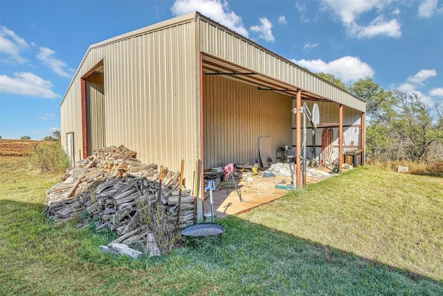 17421 E 1160th Rd, Sweetwater, OK 73666 - view of pole building featuring a yard