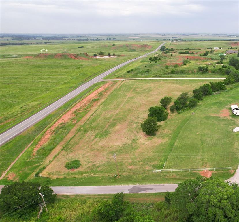 10391 N 2200th Rd, Clinton, OK 73601
