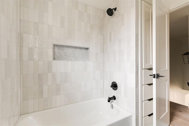 10912 Willow Grove Rd, Oklahoma City, OK 73120 - full bathroom featuring washtub / shower combination