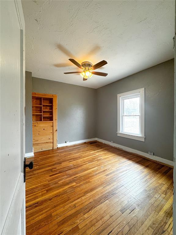 504 N Walnut St, Seiling, OK 73663 - photo 13