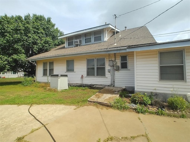 2005 E Cherokee Ave, Enid, OK 73701 - rear view of property featuring a patio area