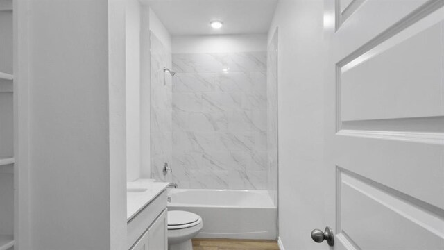 5502 Windstone Ln, Norman, OK 73072 - full bath featuring vanity and shower / washtub combination