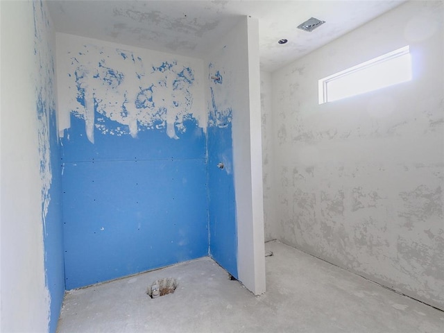 9070 Oak Tree Cir, Edmond, OK 73025 - interior space