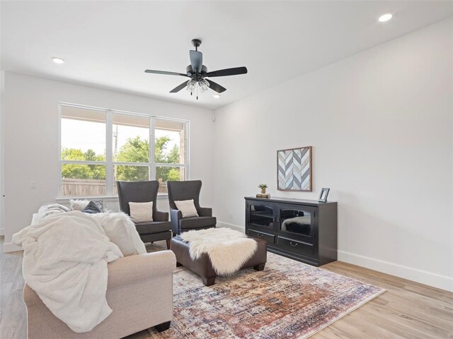 12712 NW 1st Ct, Yukon, OK 73099 - living room with baseboards, a ceiling fan, wood finished floors, and recessed lighting