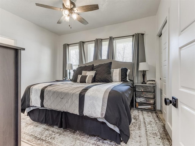 bedroom with ceiling fan