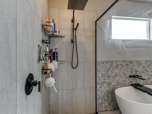 8129 NW 153rd St, Edmond, OK 73013 - full bath featuring a tile shower and tile walls