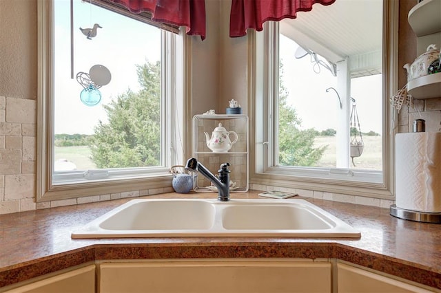 9122 Ns 3540th Rd, Prague, OK 74864 - room details featuring a sink and open shelves