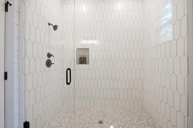 203 Secluded Cir, Broken Bow, OK 74728 - bathroom featuring a shower stall
