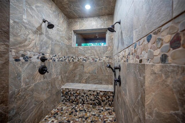 357 Little Creek Ln, Broken Bow, OK 74728 - full bathroom with tiled shower
