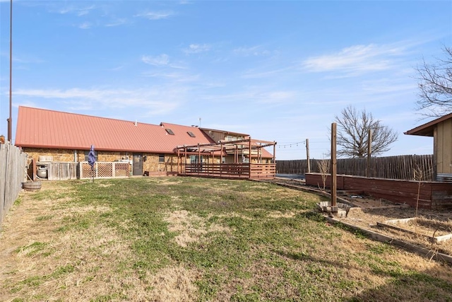 view of yard featuring a fenced backyard