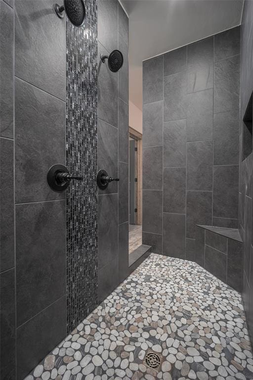 1430 County St Unit 2977, Blanchard, OK 73010 - bathroom featuring tiled shower