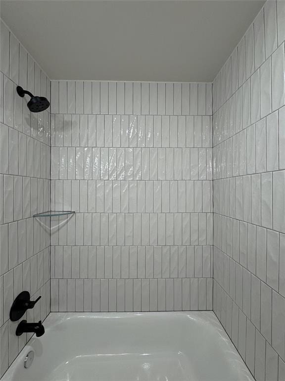 2420 Northfork Dr, Moore, OK 73160 - bathroom with bathtub / shower combination