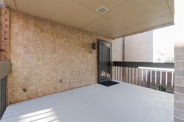 600 NW 4th St Unit 211N, Oklahoma City, OK 73102 - view of patio with a balcony
