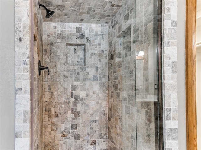 407 Heather Ln, Tuttle, OK 73089 - bathroom with a shower stall