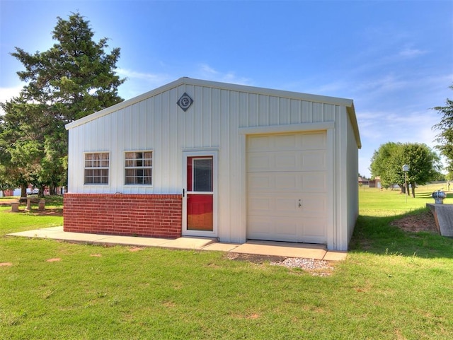 407 Heather Ln, Tuttle, OK 73089 - view of garage