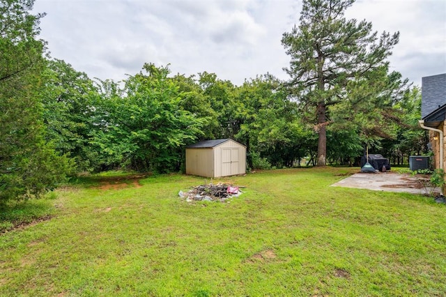 3206 Oakbriar Dr, Choctaw, OK 73020 - view of green lawn with a patio area and central AC