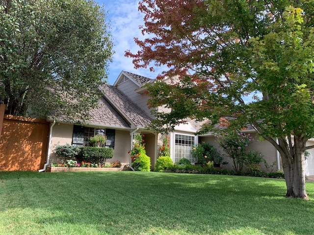 1309 Salem Ave, Edmond, OK 73003 - view of front of home with a front lawn