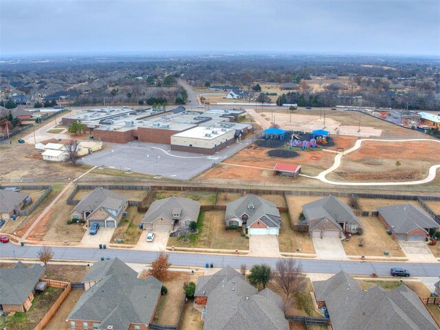 4816 Kelly Lakes Dr, Edmond, OK 73025 - photo 32