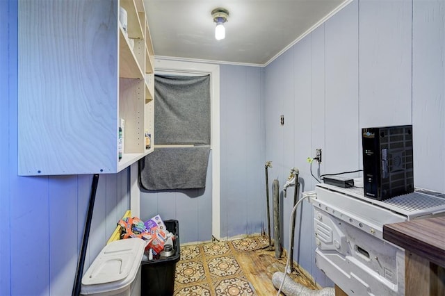 1011 W Mansur Ave, Guthrie, OK 73044 - washroom with a decorative wall