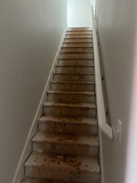 11767 Sweeping Ln, Guthrie, OK 73044 - view of stairway