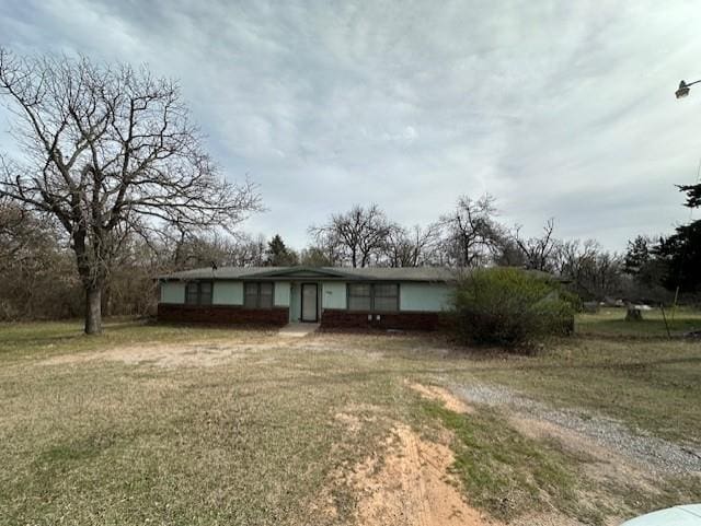3225 Big Gully Ln, Guthrie, OK 73044 - view of front of property featuring a front yard