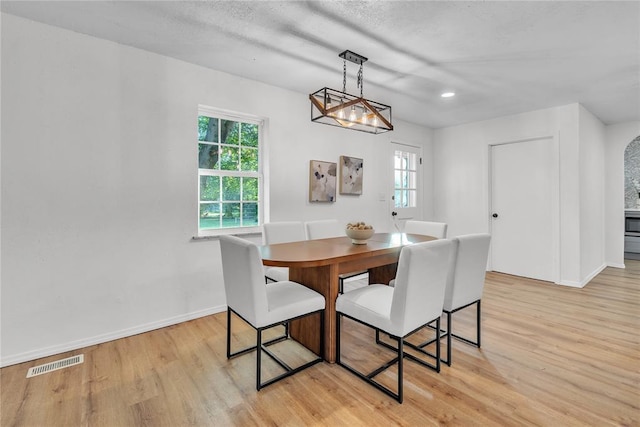 636 E Lea Ter, Mustang, OK 73064 - dining room with light wood-type flooring, baseboards, and recessed lighting
