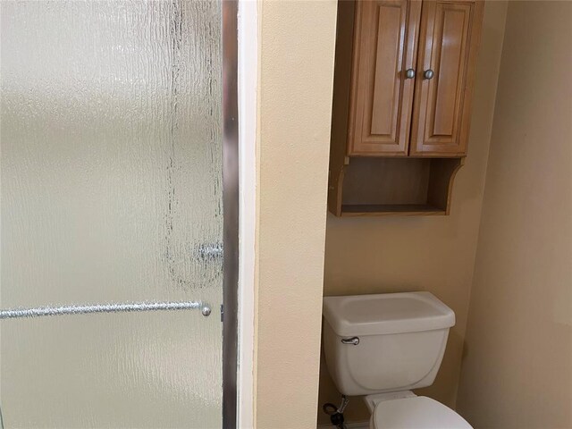 17413 Platinum Ln, Edmond, OK 73012 - bathroom with toilet