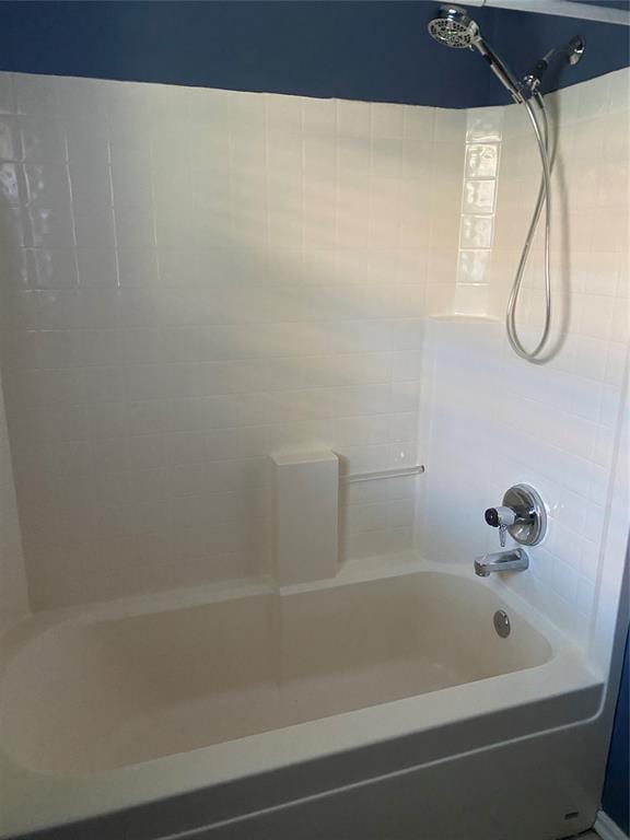 17413 Platinum Ln, Edmond, OK 73012 - bathroom with shower / tub combination