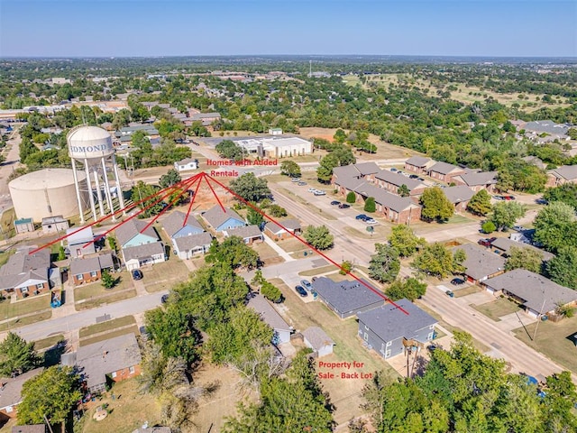 1016 E Edwards St, Edmond, OK 73034 - aerial view featuring a residential view